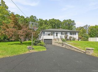 6 Lannis Avenue, New Windsor, NY 12553
