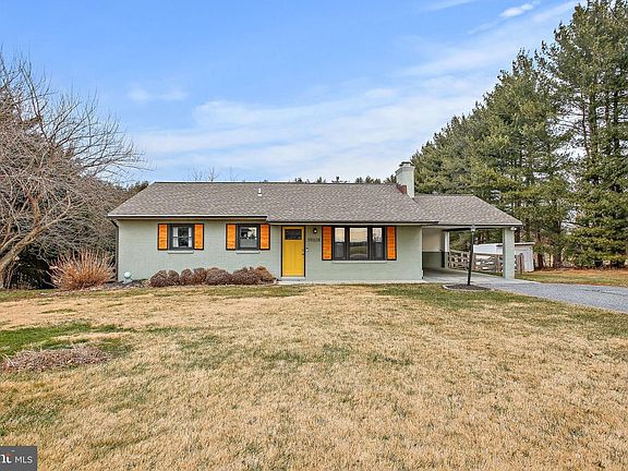 3rd image of 19028 Graystone Rd