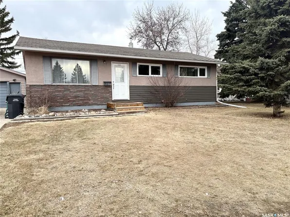 102 Bailey DRIVE, Yorkton, SK S3N 2J4