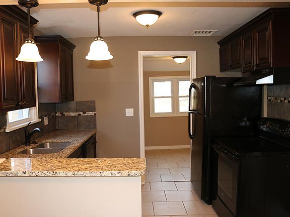 2nd image of 9023 Walnut St