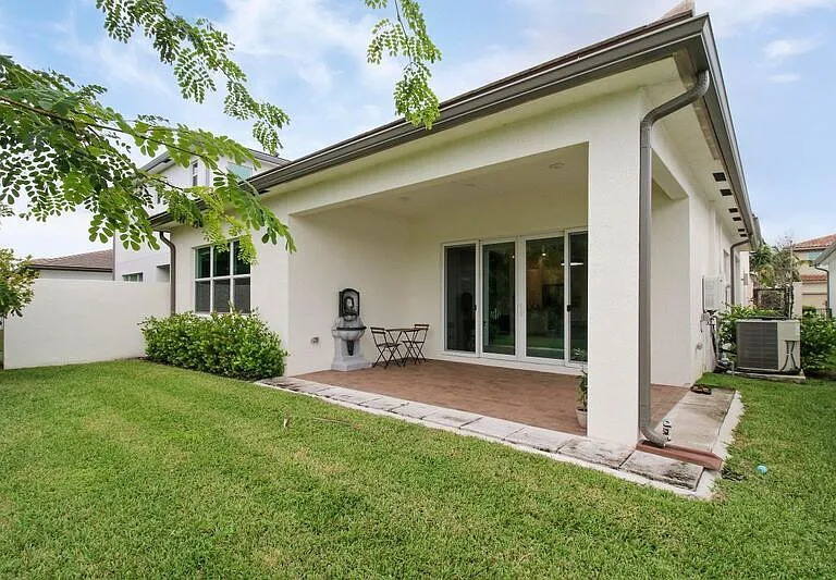 8914 Kingsmoor Way — Photo 30