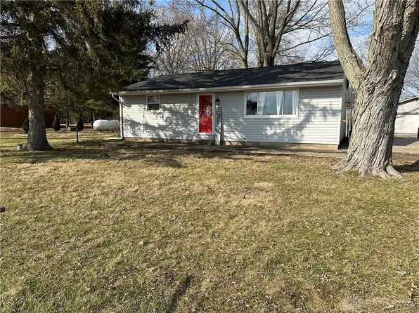 7265 Walnut Grove Rd E, Troy, OH 45373