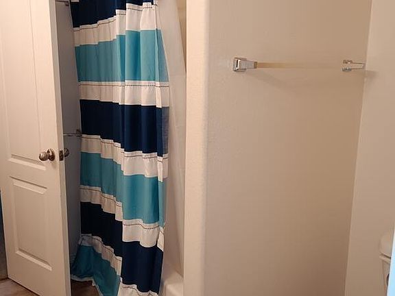 5th image of 702 Sonesta Dr APT H
