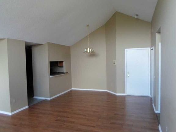 4th image of 26833 W Carnegie Park Dr #1