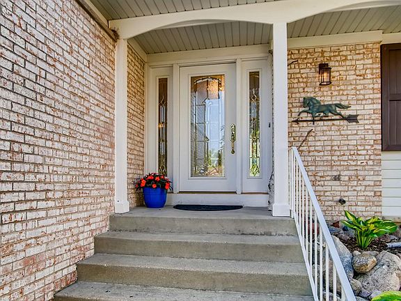 3rd image of 4522 Capstan Dr