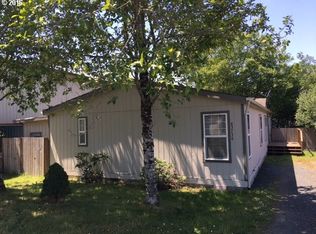 63736 Wallace Rd, Coos Bay, OR 97420