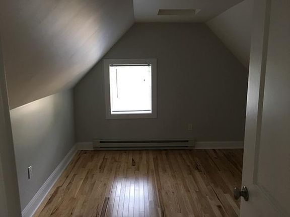 4th image of 518 Lake Ave #B