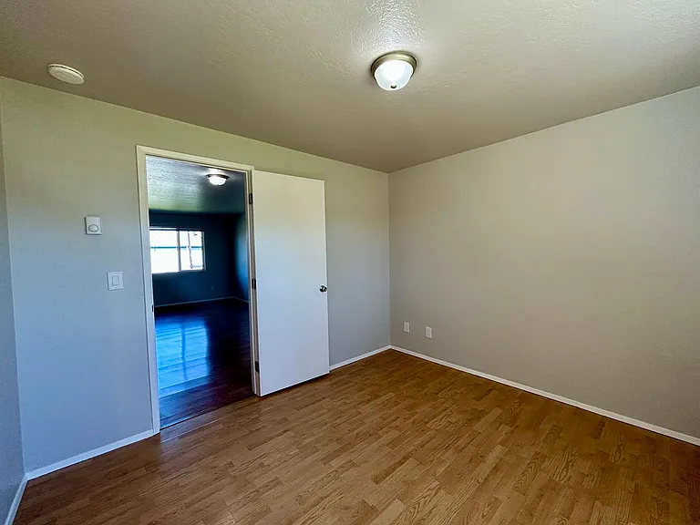 1422 Chestnut St. - 8 Unit — Photo 10