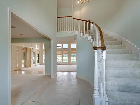 5th image of 222 S Keswick Ct