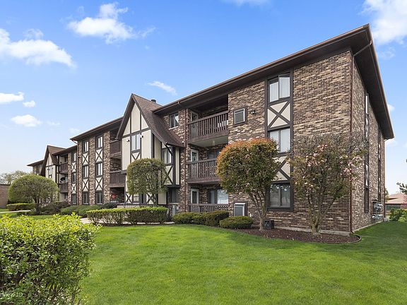 3rd image of 13745 S Lamon Ave #301