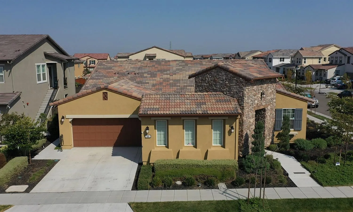 988 S Modena St photo 1