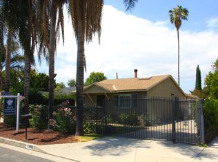 22423 Clarendon St, Woodland Hills, CA 91367