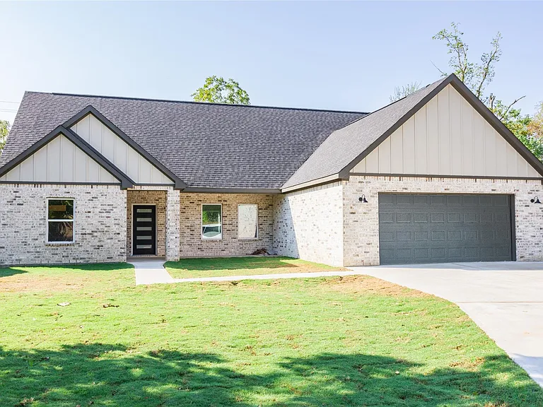 31727 Cypress Cir — Photo 2