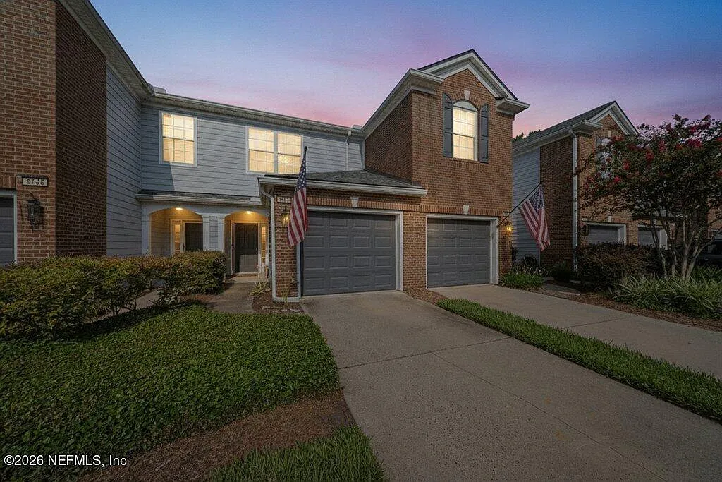 2 bed, 2.5 bath, 1550 sqft, $2,475 — Photo 3