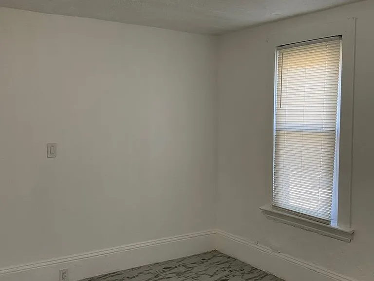 5700 Luther Ave — Photo 10