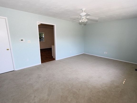 3rd image of 1024 Shenandoah Dr
