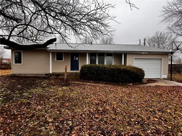 108 Sunset View Dr, Butler, MO 64730