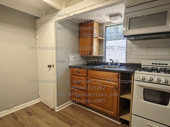 5th image of 136 1/2 N Yale Ave