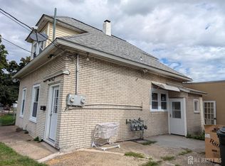 121 Kossuth St, Somerset, NJ 08873