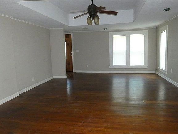 4th image of 503 W Harris St