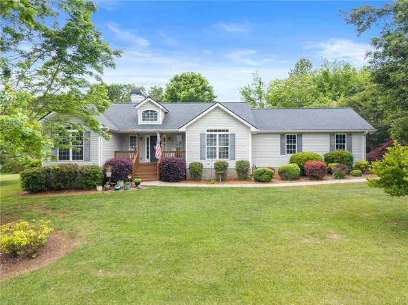222 Mallard Pond Cir, Alto, GA 30510