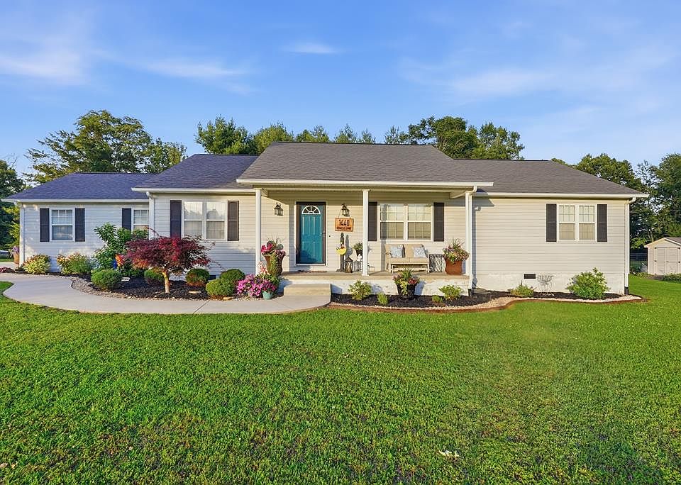 1st image of 1440 Howell Ln