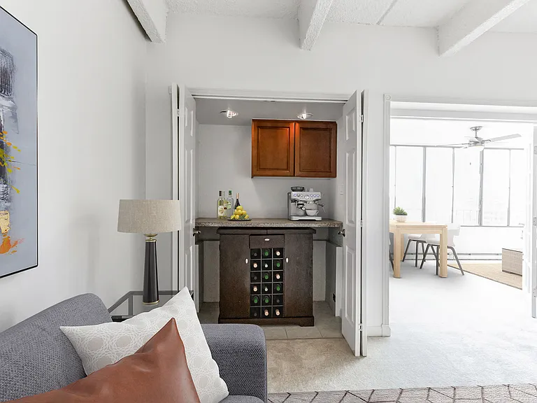 130 N Pearl St #703 — Photo 5
