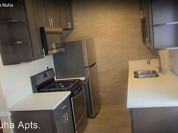 5th image of 11722 Saticoy St APT 16