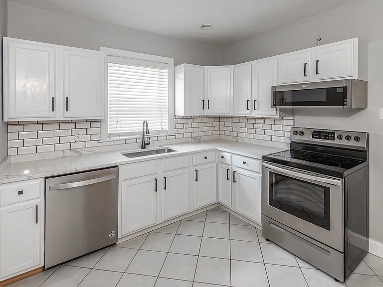5404 Robert Ave — Photo 3