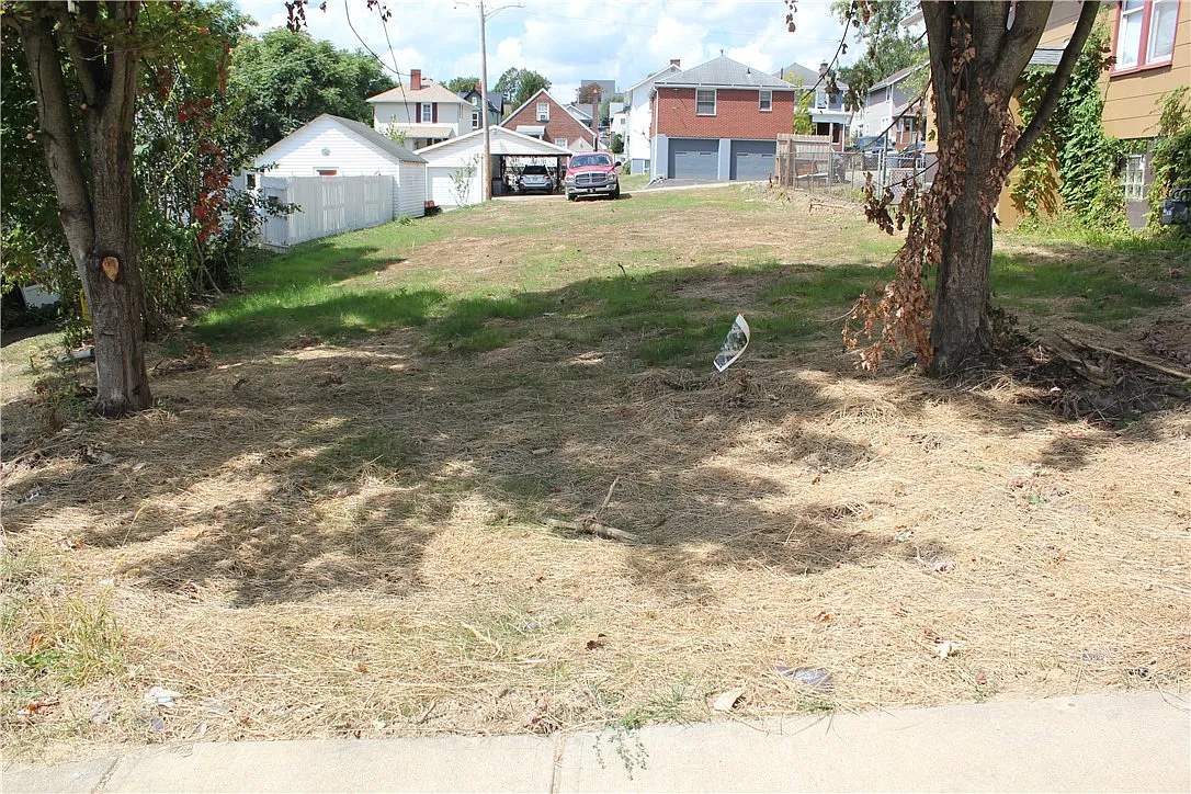 165 E Katherine Ave photo 1