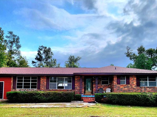 4235 Old Cottondale Rd, Marianna, FL 32448