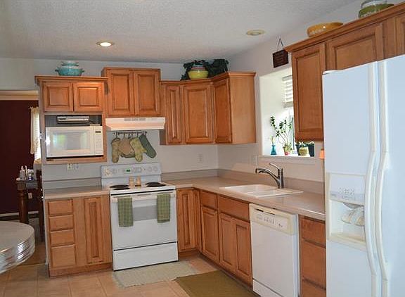 4th image of 3848 N 112th St