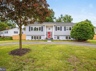 6329 Maryview St, Alexandria, VA 22310