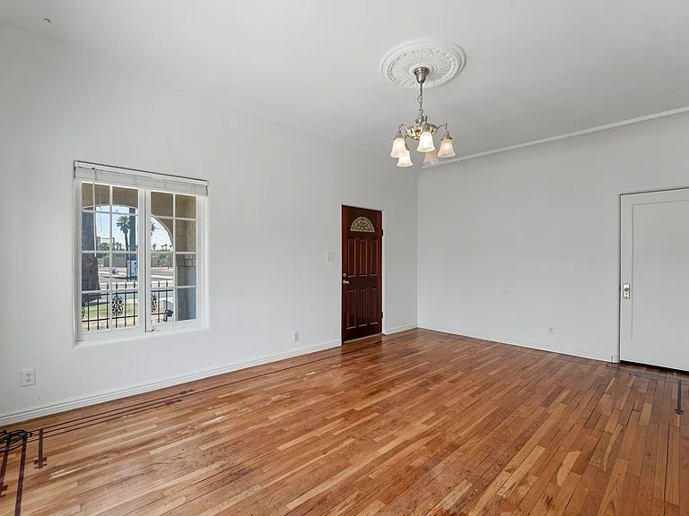 342 W Culver St #2 — Photo 8