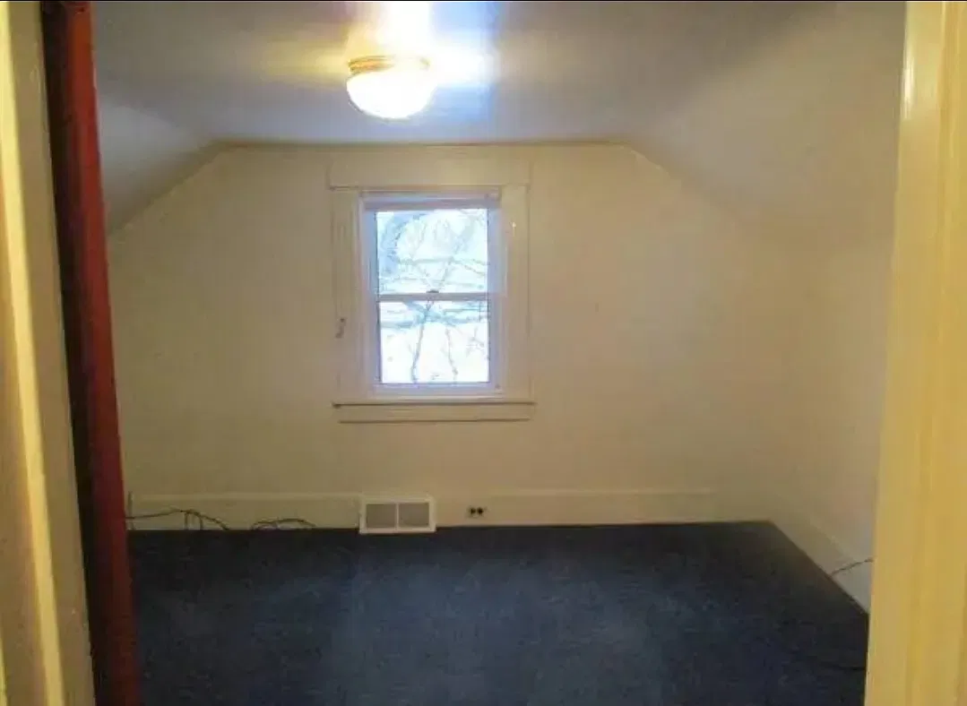 3 bed, 1.5 bath, 2400 sqft, $1,400 — Photo 4