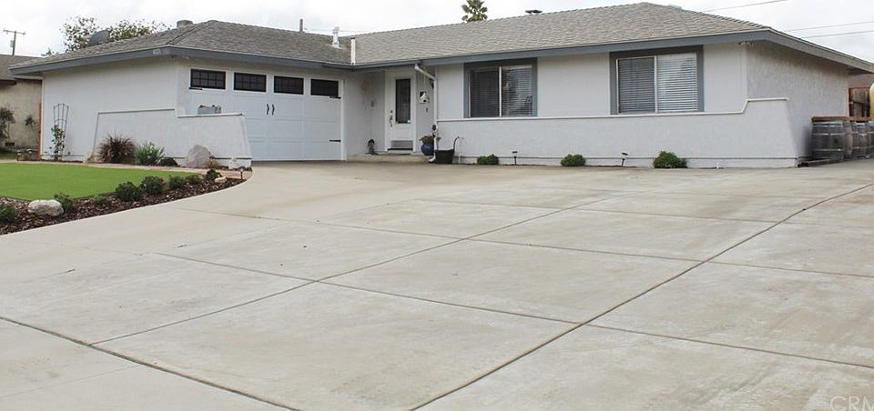 1st image of 4121 Shadyglade Dr