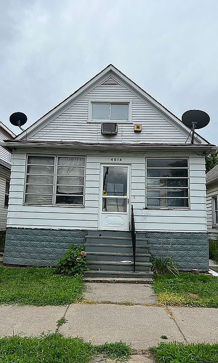 1st image of 4514 Charles St