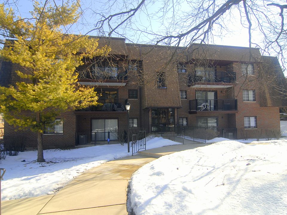 1st image of 404 Melrose Ave APT 104