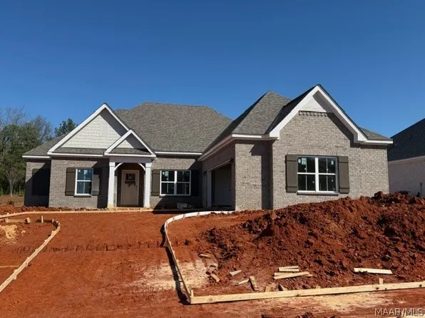 105 Clark St, Prattville, AL 36066