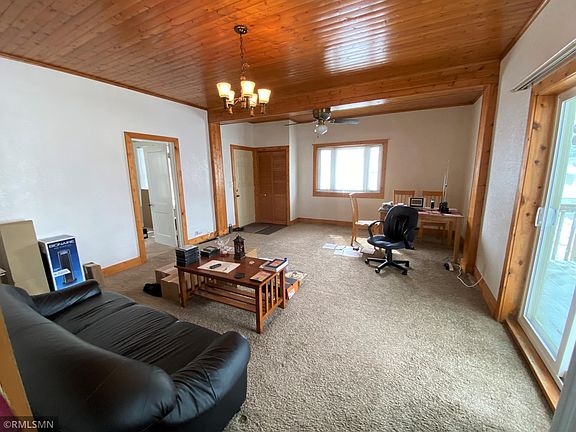 4th image of 221 5th Ave W
