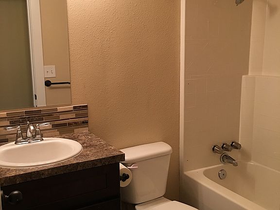 5th image of 2714 Forest View Ct N