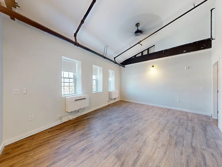 Fleetwood Lofts — Photo 109