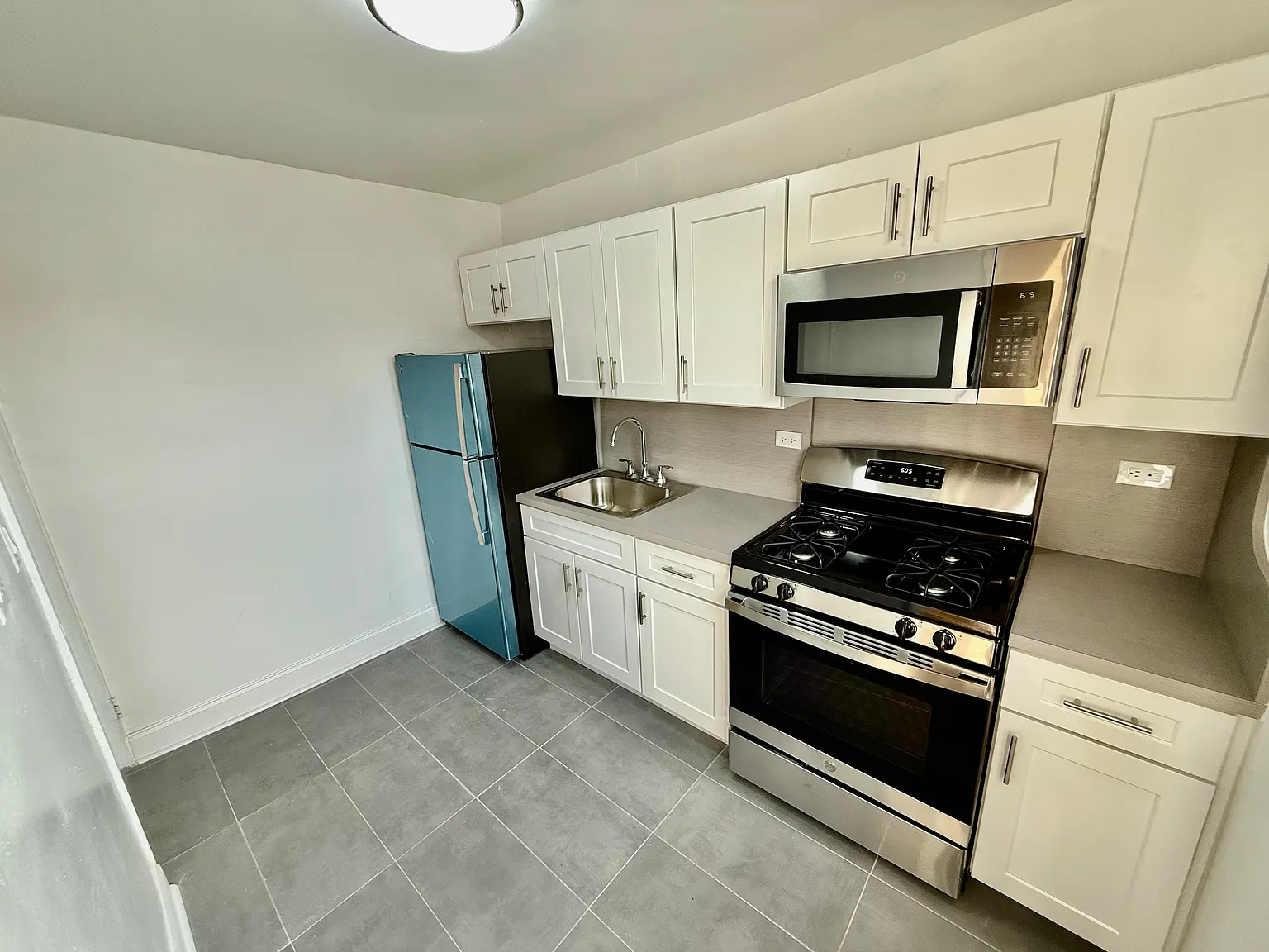 1 bed, 850 sqft, $2,395 — Photo 4