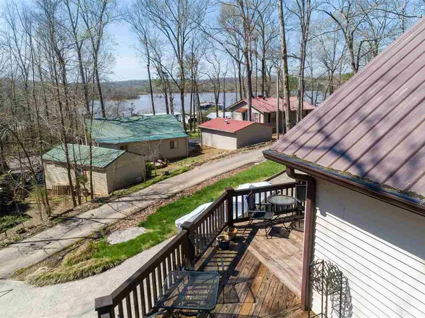 126 Landmark Ln, Decaturville, TN 38329