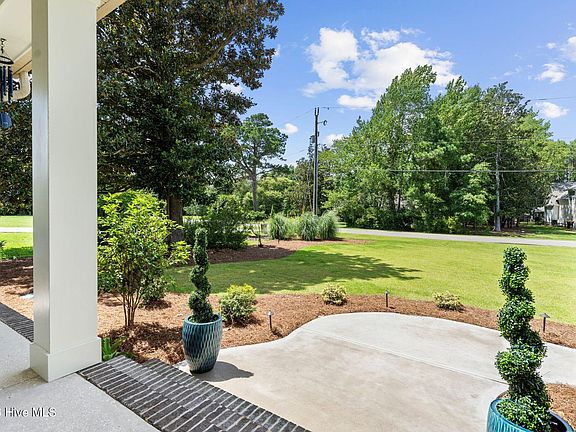 4th image of 204 Gull Road