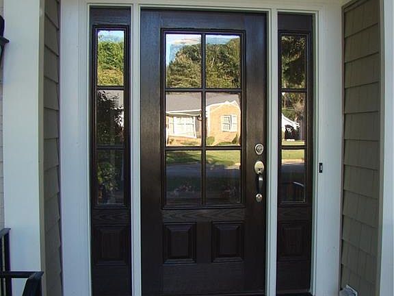 3rd image of 3004 Northampton Dr