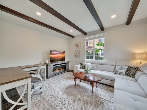 39 Meadow Valley, Irvine, CA 92602