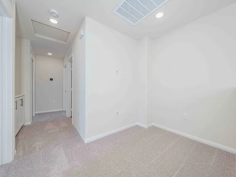 466 Meyer Pl — Photo 13