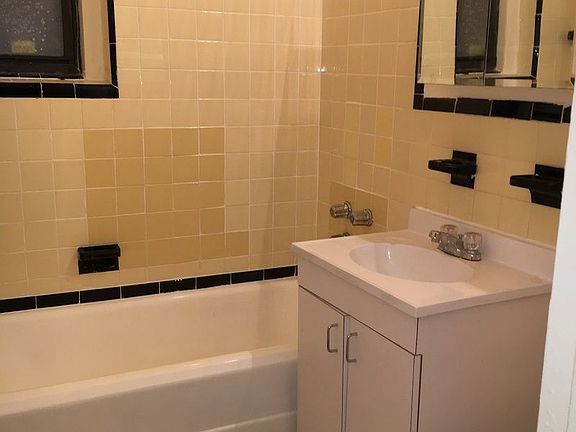 5th image of 4722 41st St APT 2F