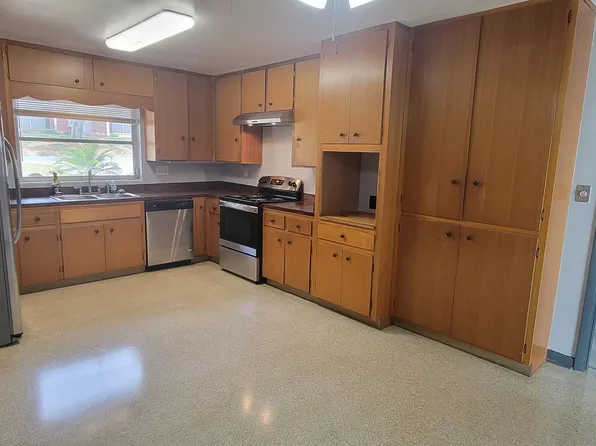 842 Hillside Ave, Lake Wales, FL 33853